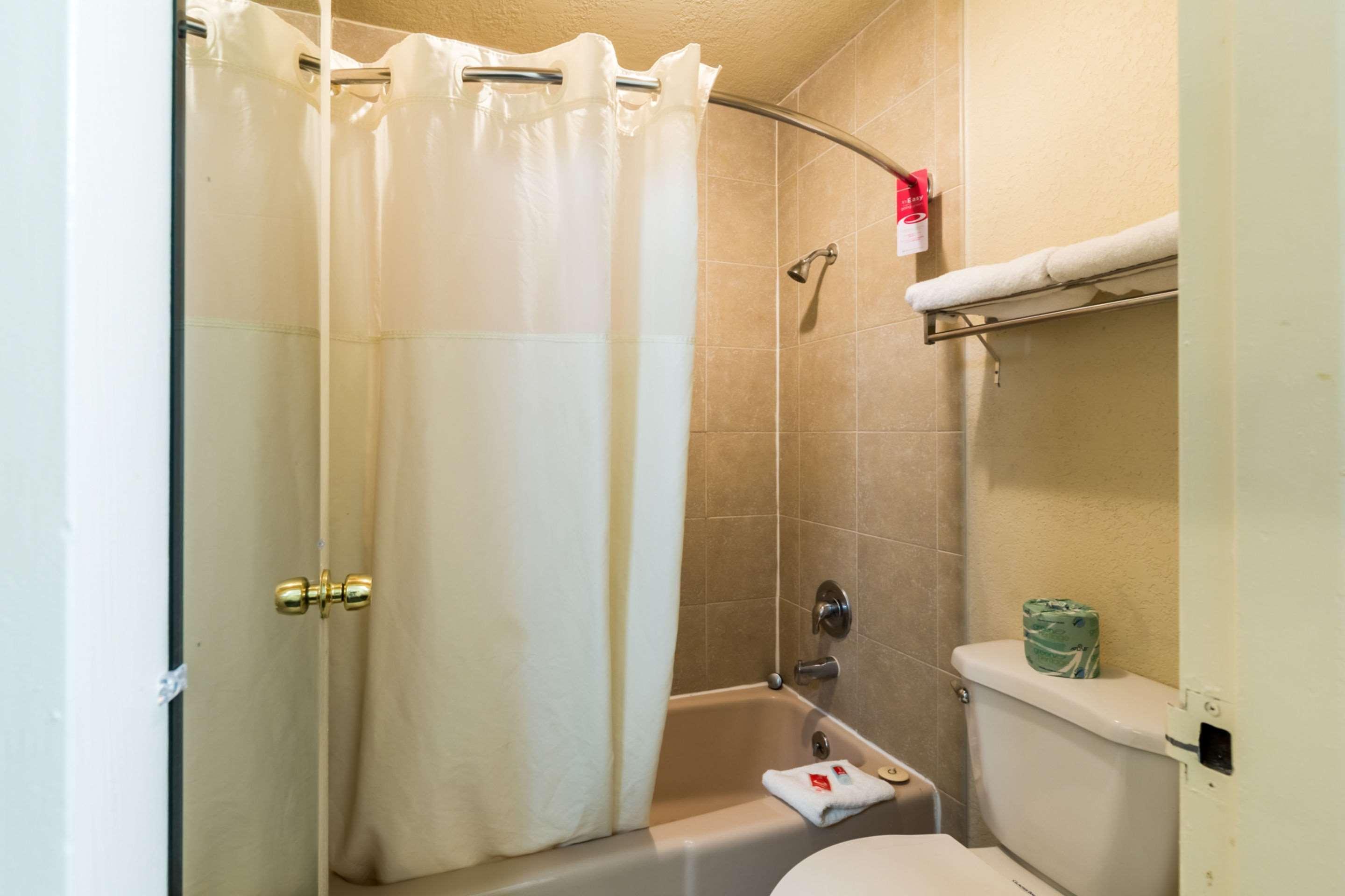 Econo Lodge Бейтаун Экстерьер фото