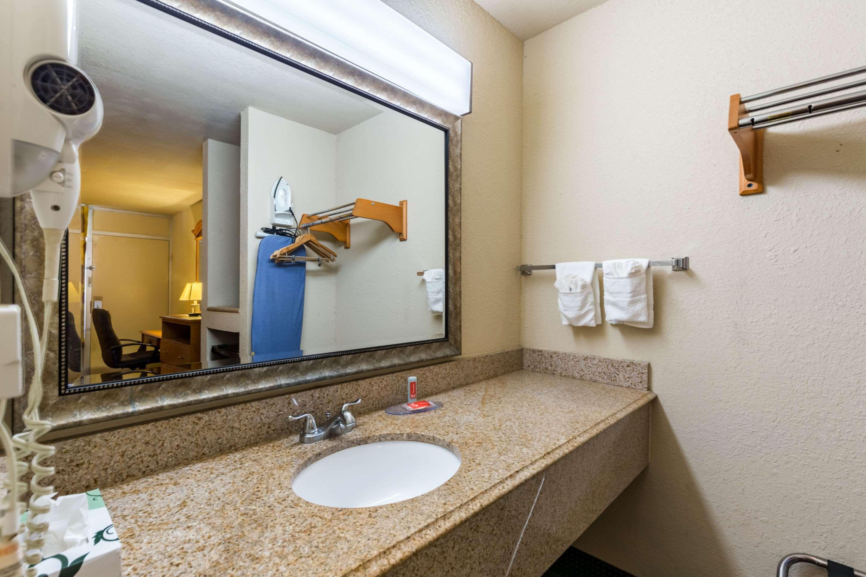 Econo Lodge Бейтаун Экстерьер фото