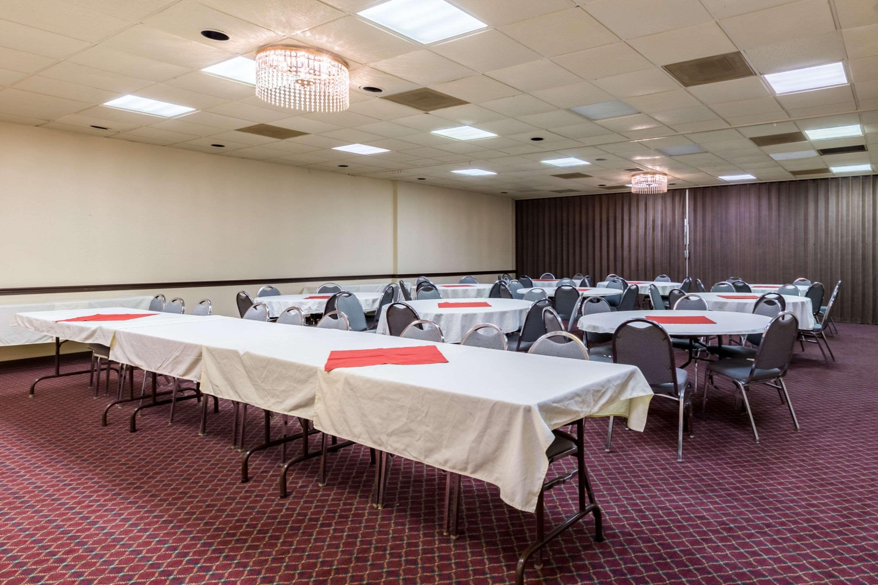 Econo Lodge Бейтаун Экстерьер фото