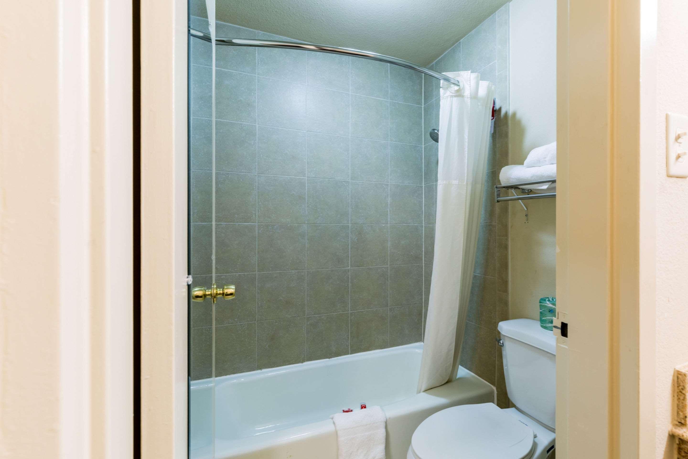Econo Lodge Бейтаун Экстерьер фото
