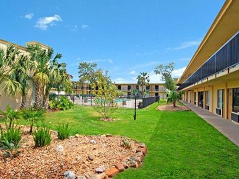 Econo Lodge Бейтаун Экстерьер фото